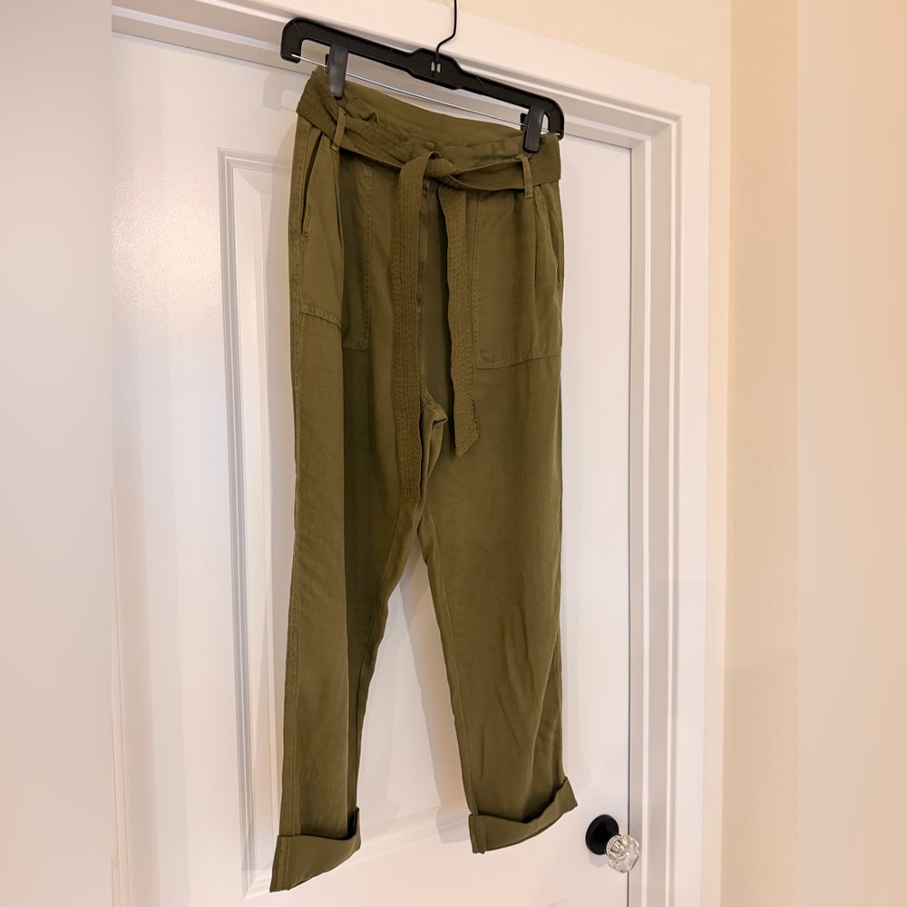 Treasure & Bond Olive Moss Paperbag Waist Tie Belt Cropped Pants (Size 4)